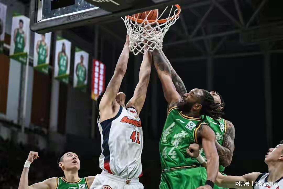 APP下载入口地址-辽宁惨败广东，揪出最大混子，杨鸣气得直跺脚，杜锋偷着笑