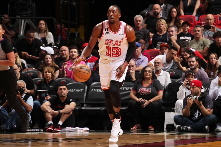 APP下载入口地址-帕森斯：教练把球员留场上破纪录是常规操作 这次被放大只因83分